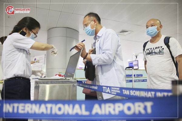 TP Hồ Chí Minh giám sát y tế các chuyên gia nhập cảnh ngắn ngày như thế nào?